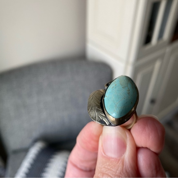 Vintage Navajo Turquoise Ring - Picture 13 of 16